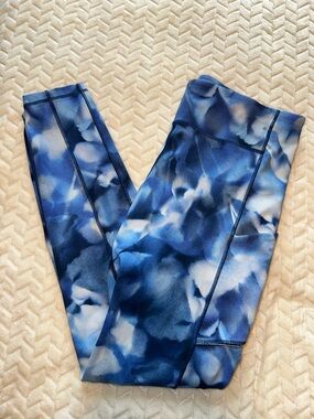 Lululemon Speed Up Tight Inseam 28" Alpine White Midnight Navy Size 10